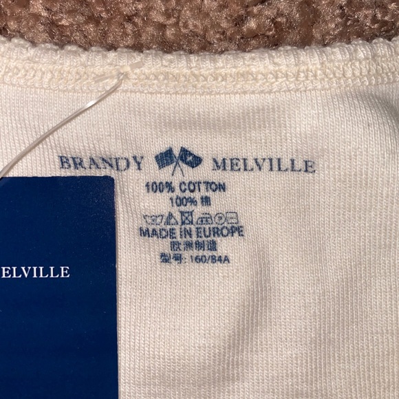 ‼️SOLD‼️BRANDY MELVILLE cream angel crop top - Picture 4 of 4